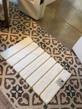 West Elm Tassel Stripe Bath Mat - Cream with Mustard Stripe 20 x 34 inches